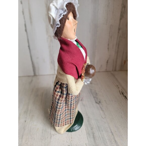 Byers choice Miss cratchit plum pudding caroler Xmas figure decor - Picture 8 of 9